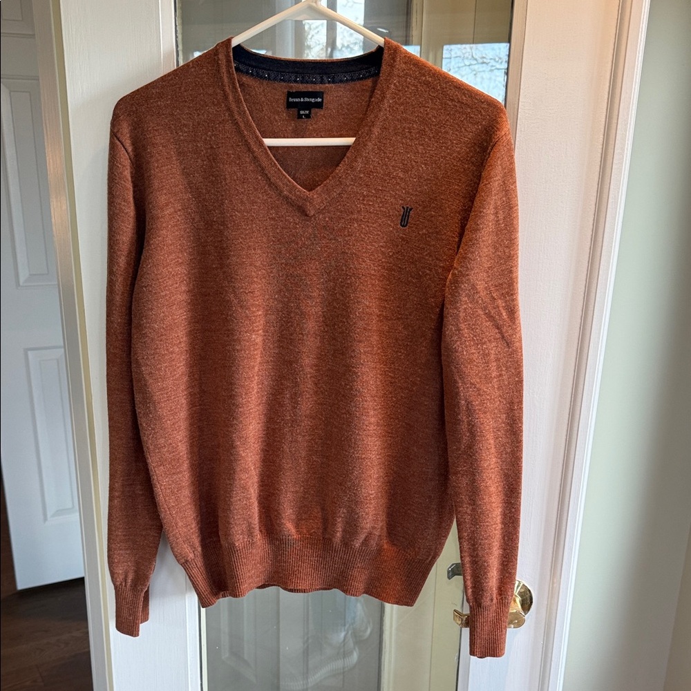 Bruun & Stengade Men's V-Neck Sweater in Rust